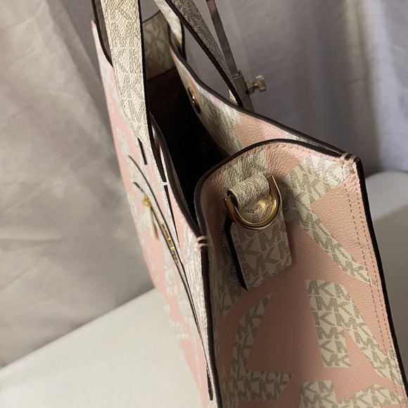 Michael Kors Tote Bag - Picture 7 of 14